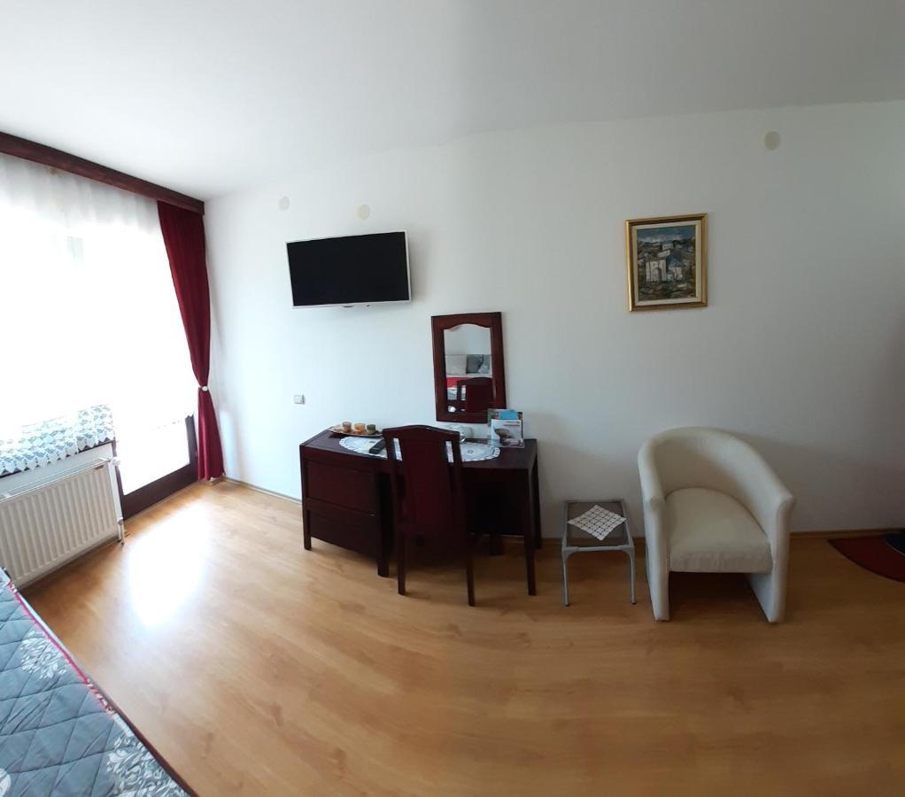 Apartmani "Vila Jelena" Аранделовац Экстерьер фото