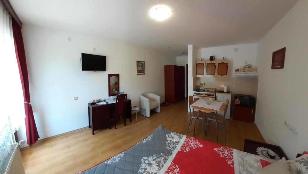 Apartmani "Vila Jelena" Аранделовац Экстерьер фото