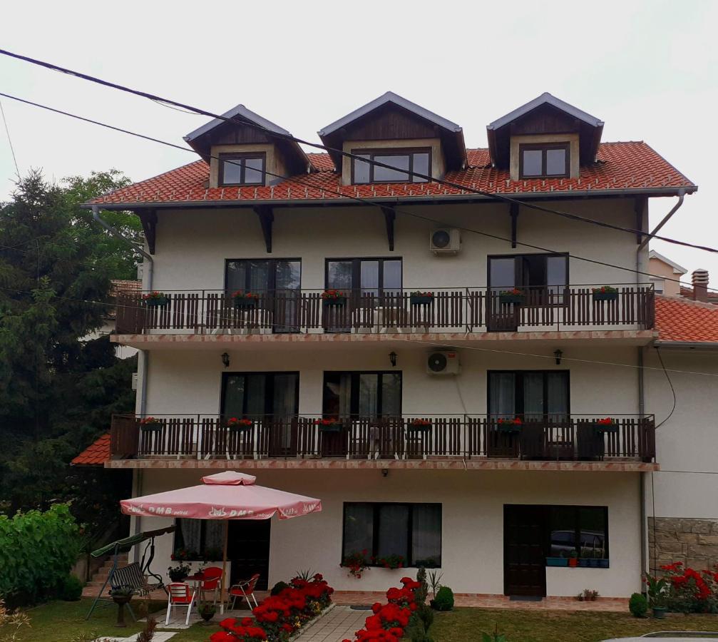 Apartmani "Vila Jelena" Аранделовац Экстерьер фото
